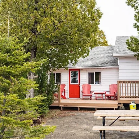 Neptunes Hideaway Tobermory Exterior photo