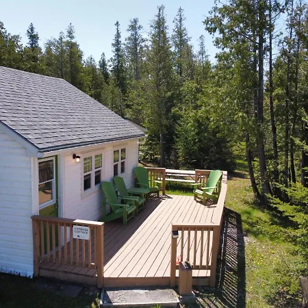 Neptunes Hideaway Tobermory Exterior photo