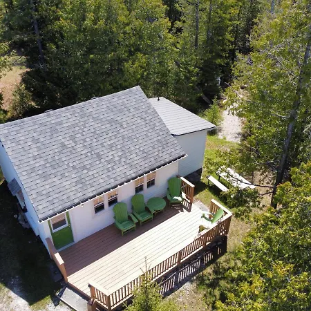 Neptunes Hideaway Tobermory Exterior photo